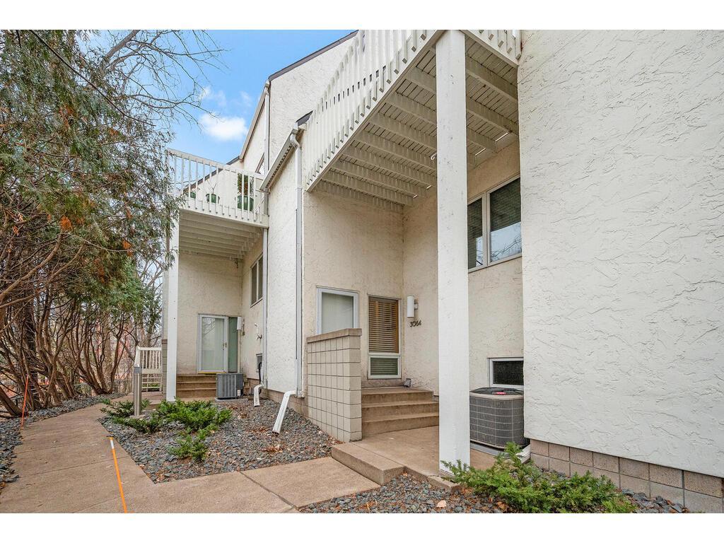 3064 Lake Shore Drive Minneapolis MN 55416 6488833 image1