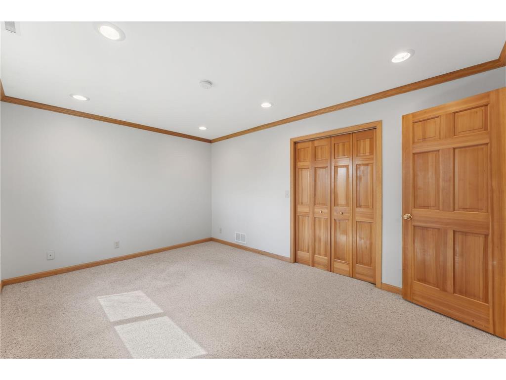3069 Meadow Brook Drive Woodbury MN 55125 7067843 image39