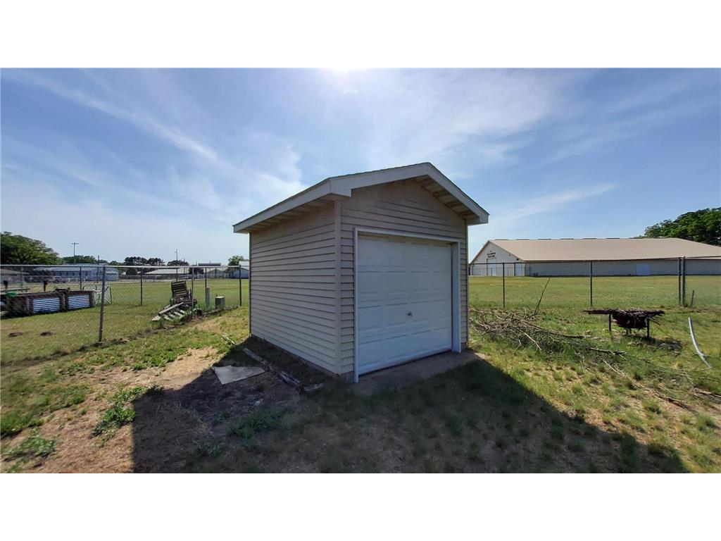 307 13th Avenue N Princeton MN 55371 7083299 image4