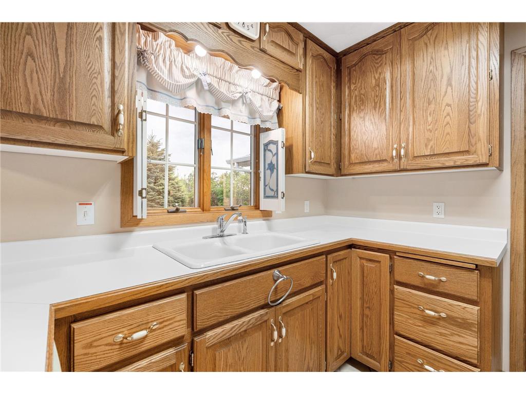 307 14th Place NW Austin MN 55912 7075575 image16