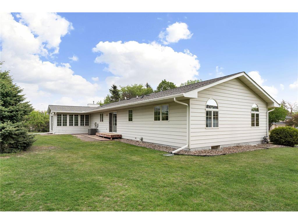 307 14th Place NW Austin MN 55912 7075575 image4