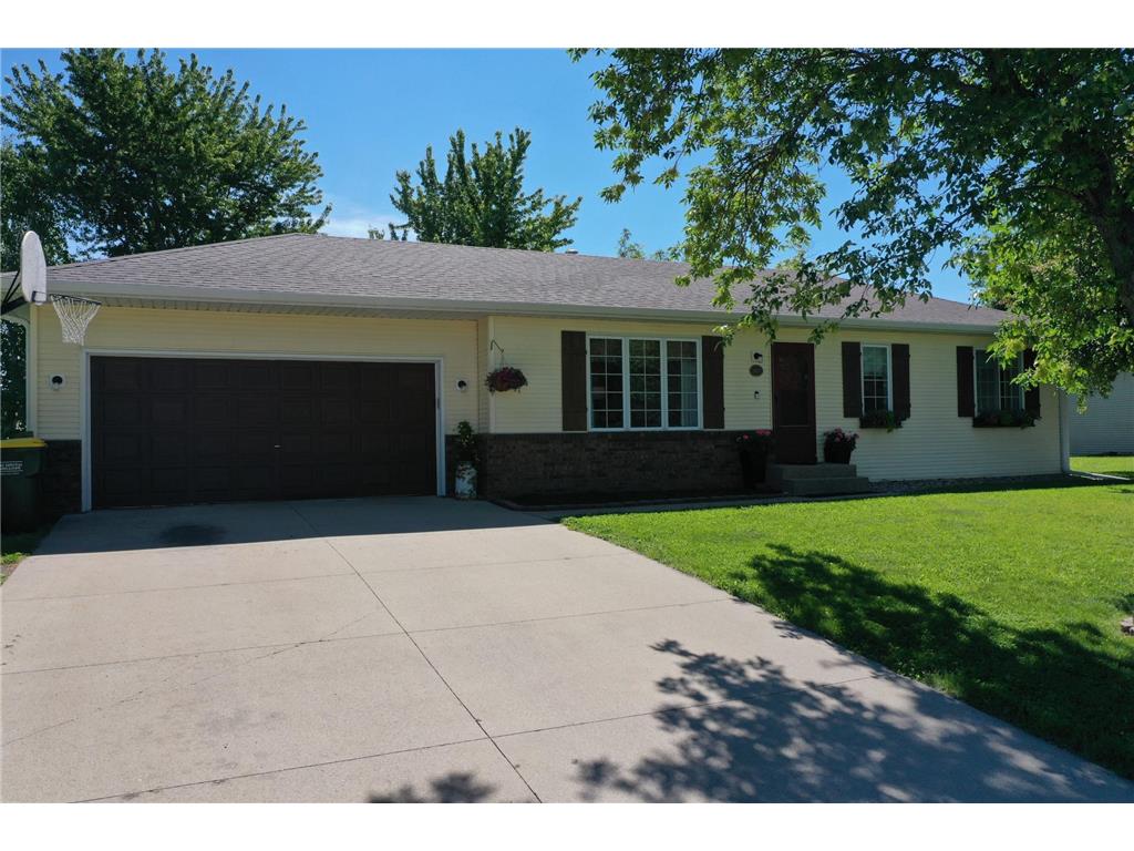 307 25th Street SE Willmar MN 56201 6551233 image1