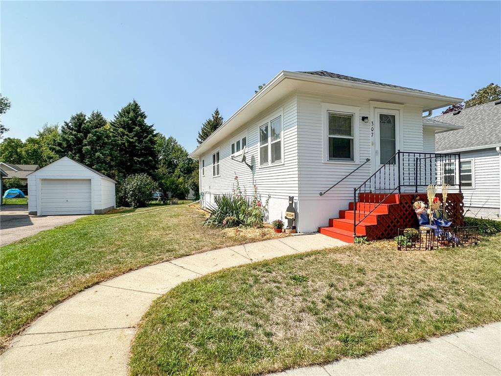 307 4th Avenue NW Arlington MN 55307 6430778 image1