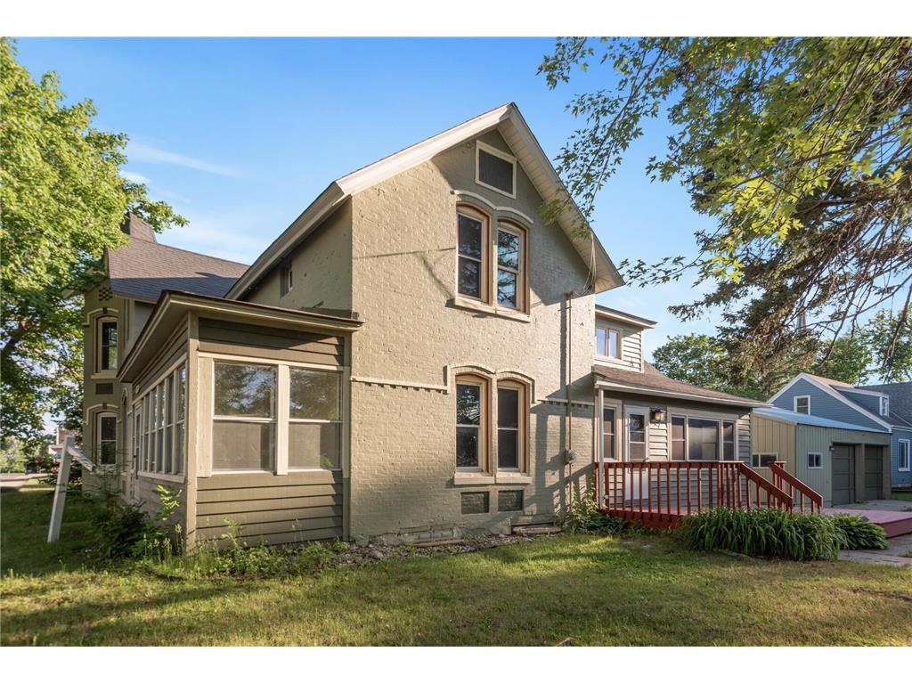 307 5th Street N, Waverly, MN 55390 MLS 6219185 Edina Realty