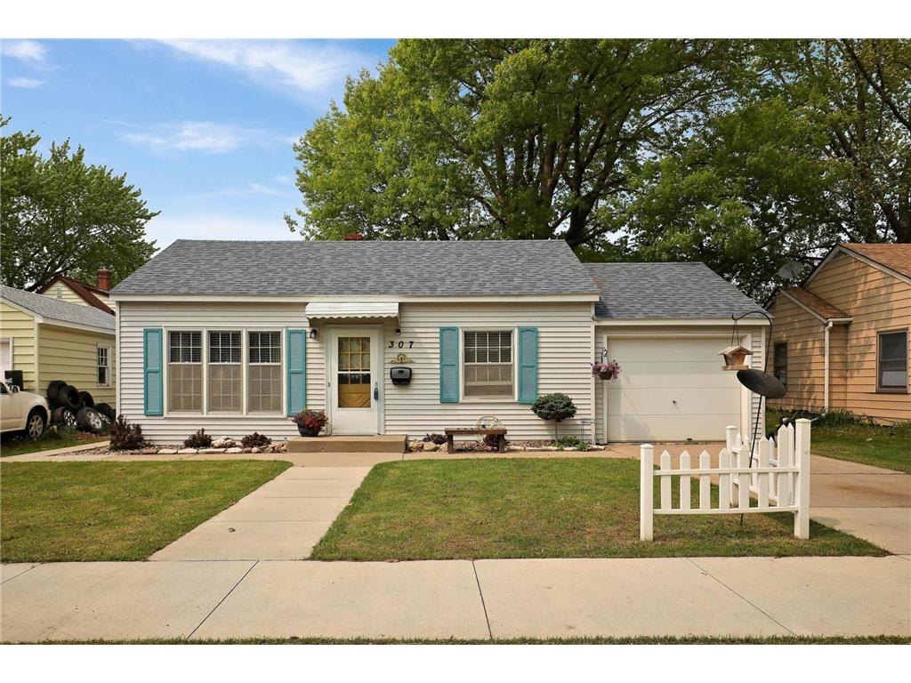 307 7th Avenue E Shakopee MN 55379 6371559 image1