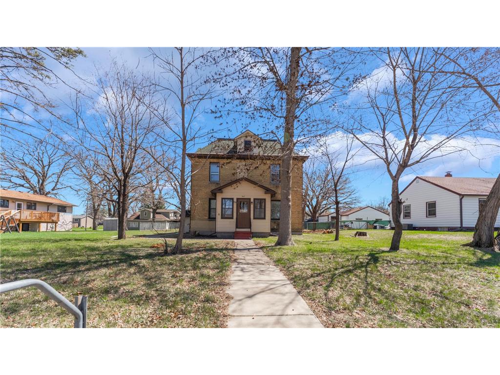 307 7th Street SE Little Falls MN 56345 6714382 image1