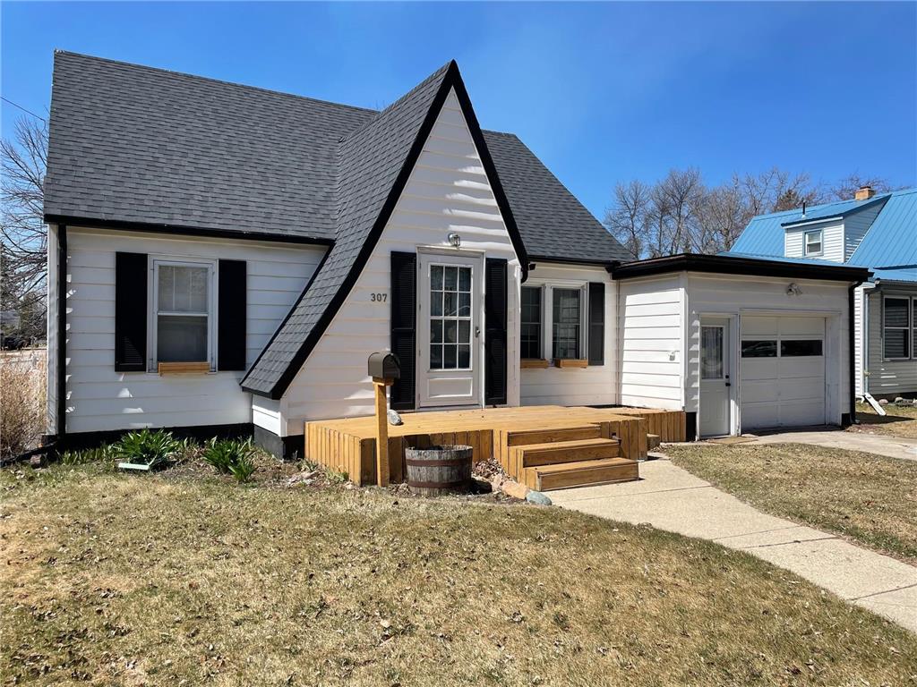 307 8th Avenue NE Roseau MN 56751 6348677 image1