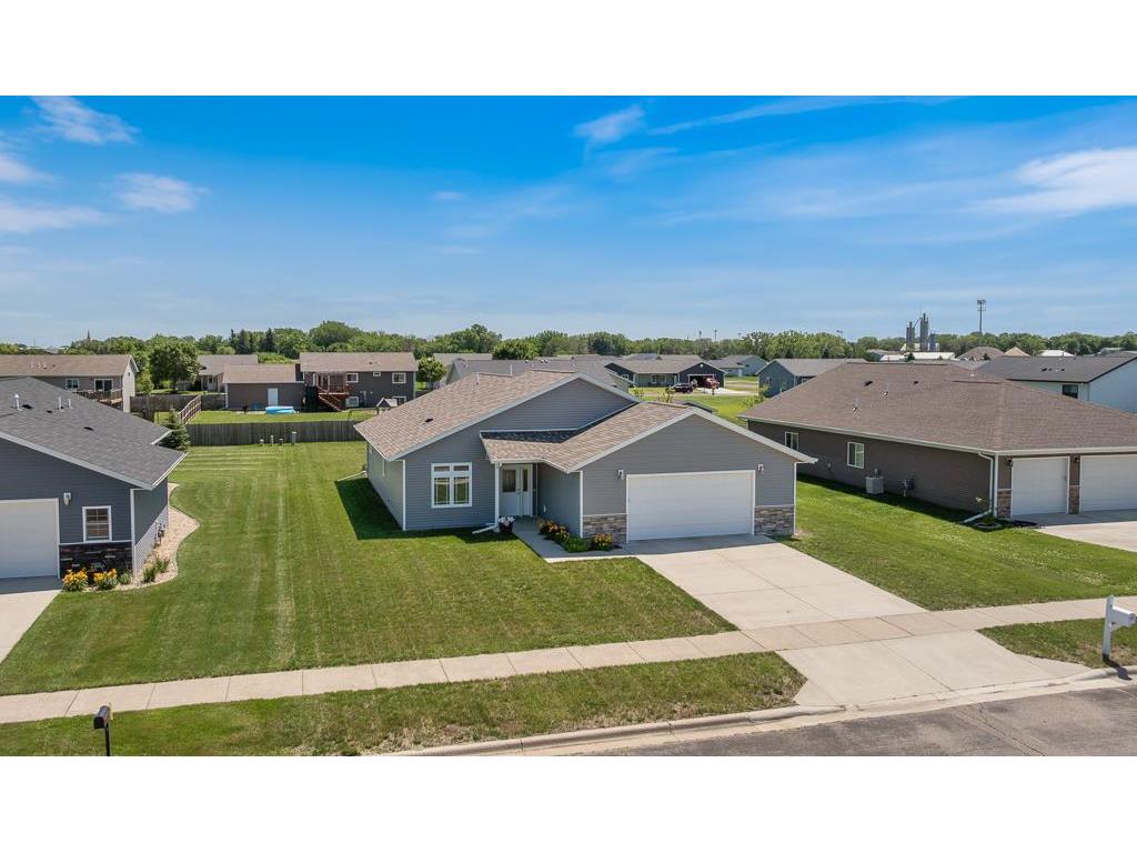 307 Brussels Court Marshall MN 56258 6744721 image1