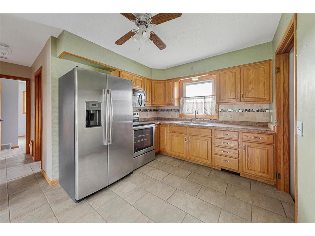 307 Dove Street Minnesota Lake MN 56068 7027971 image10