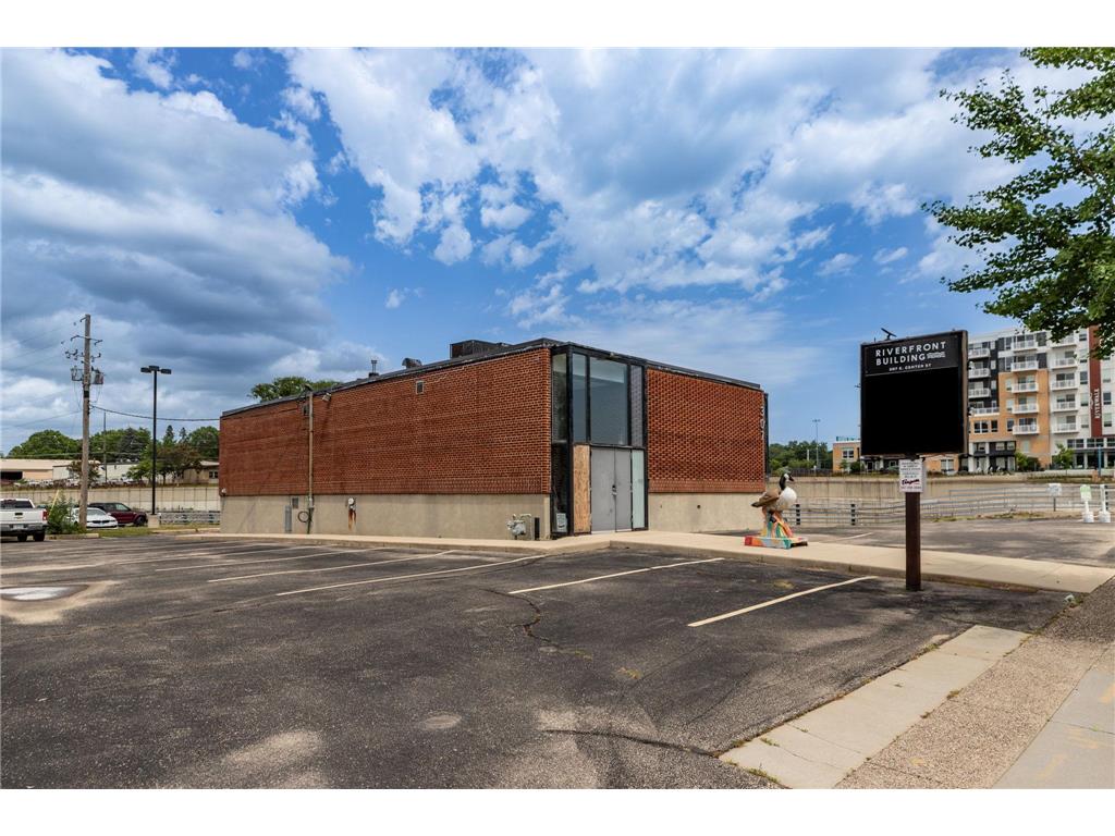307 E Center Street Rochester MN 55904 - Zumbro 7061130 image2