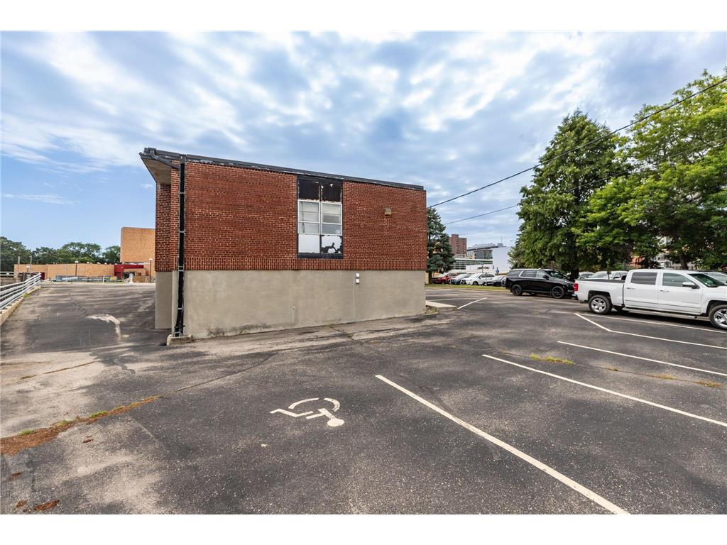 307 E Center Street Rochester MN 55904 - Zumbro 7061130 image42