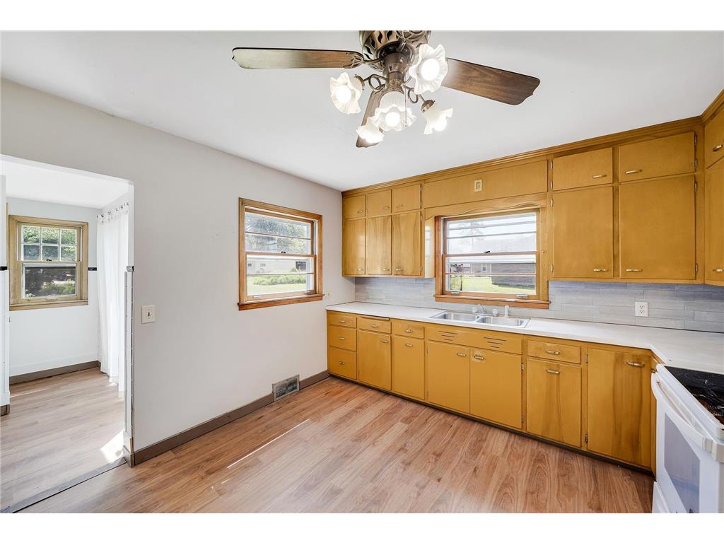 307 Lyndale Avenue N New Prague MN 56071 7108581 image11