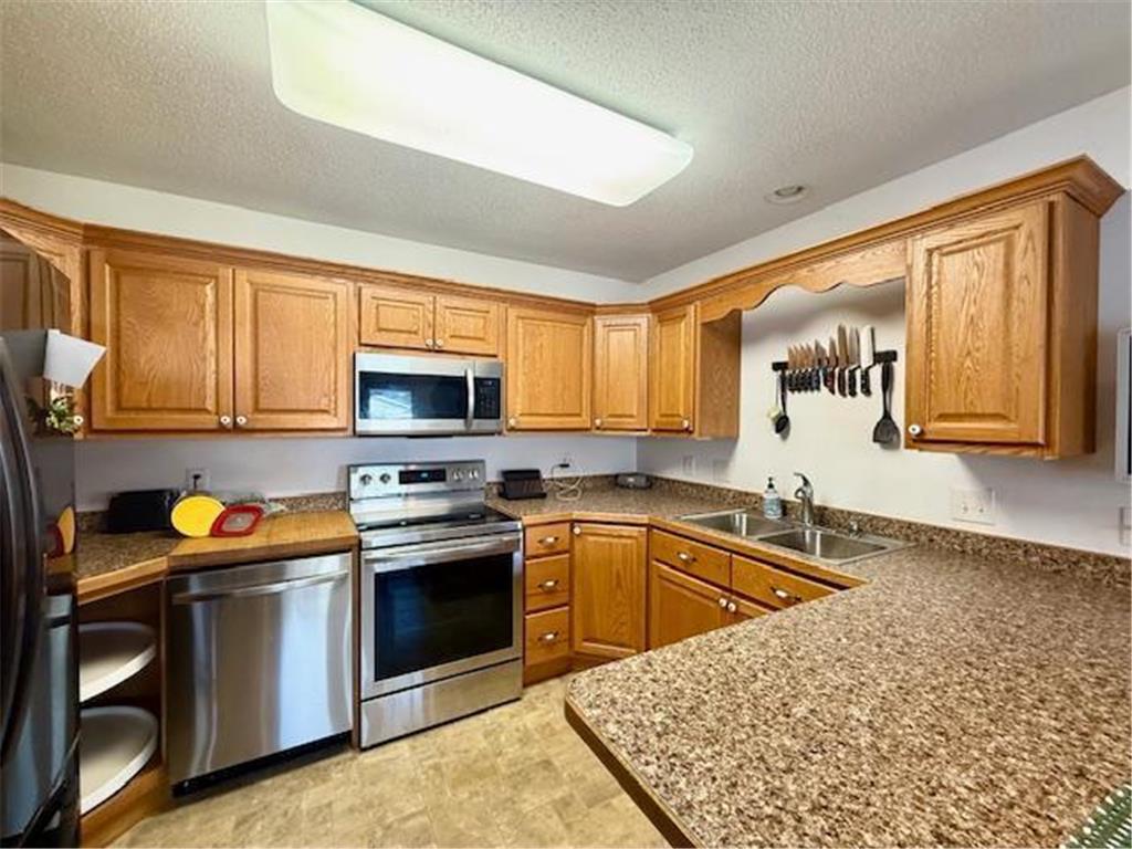 307 Main Street E Caledonia MN 55921 6761128 image16