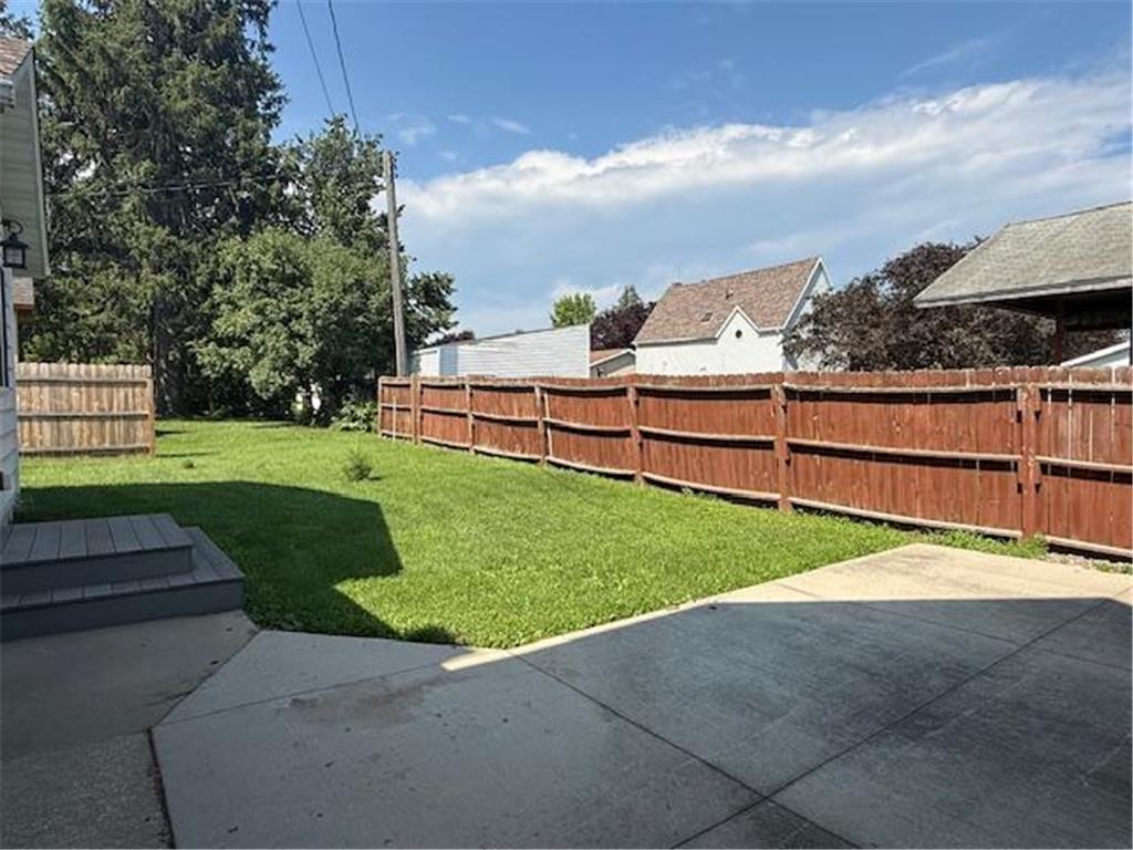 307 Main Street E Caledonia MN 55921 6761128 image2