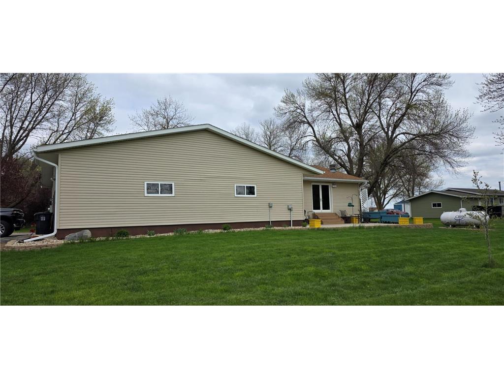 307 Marion Street Milroy MN 56263 7068541 image25