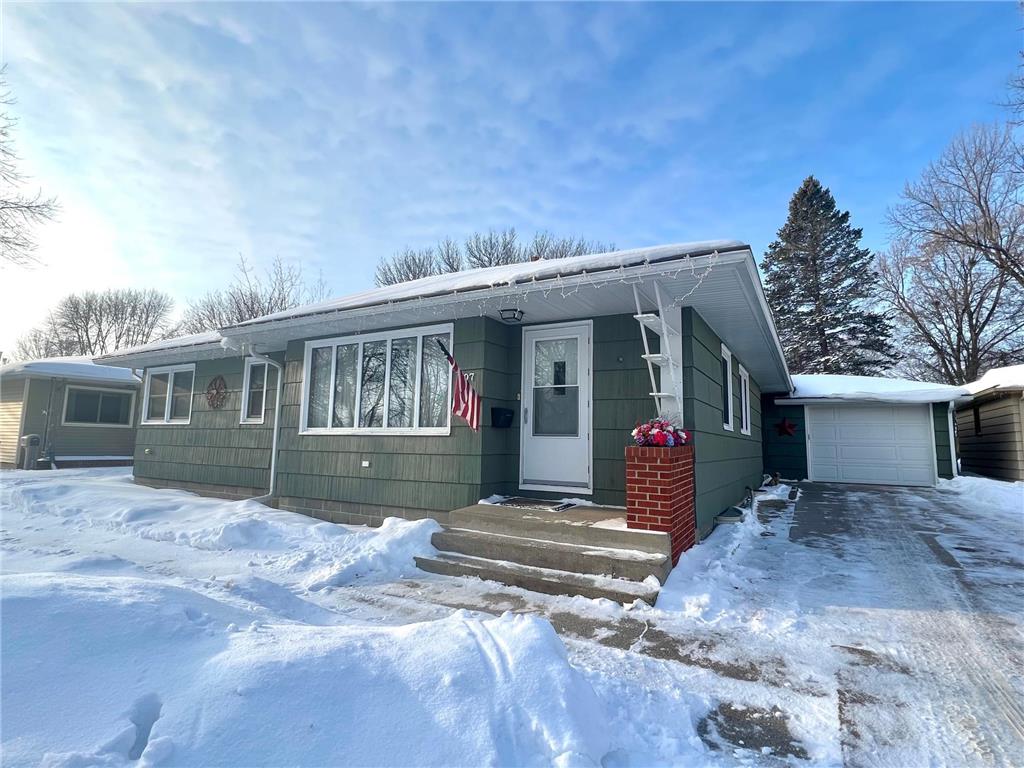 307 N Hill Street Marshall MN 56258 6322820 image1