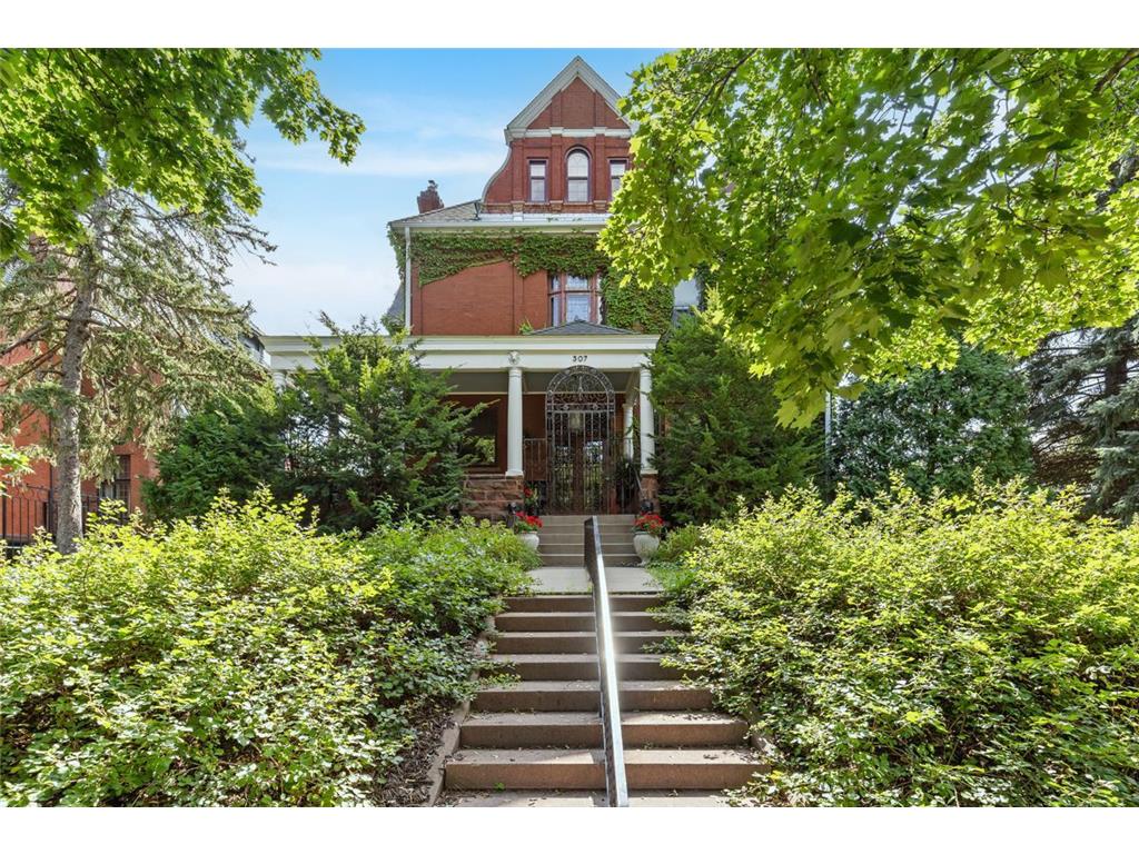 307 Ridgewood Avenue #4 Minneapolis MN 55403 7030503 image2
