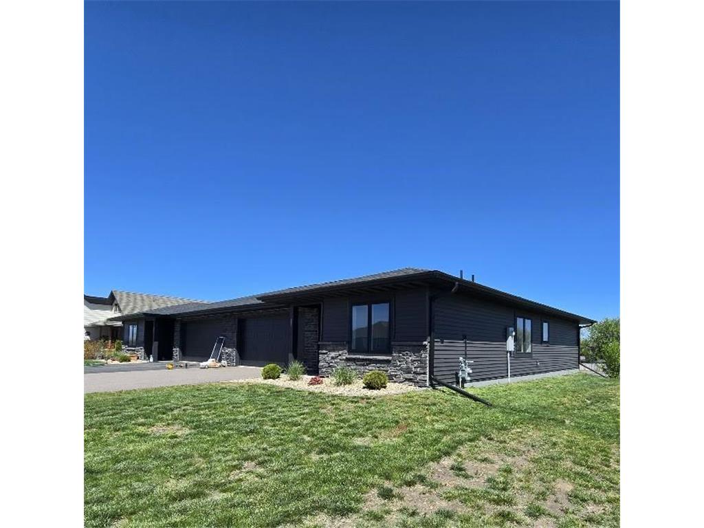 307 Sunset Avenue Mountain Lake MN 56159 7062915 image2