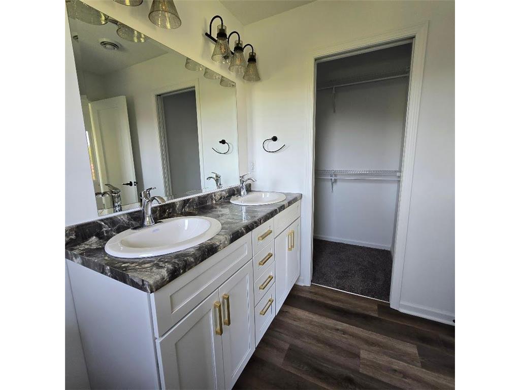 307 Sunset Avenue Mountain Lake MN 56159 7062915 image32