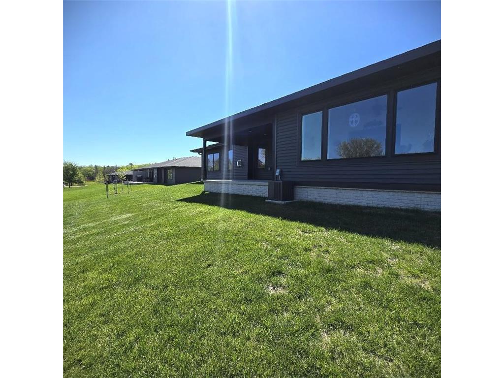 307 Sunset Avenue Mountain Lake MN 56159 7062915 image4