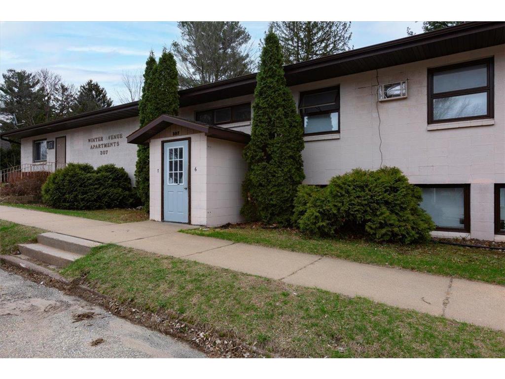 307 W Winter Avenue Elmwood WI 54740 6711223 image1