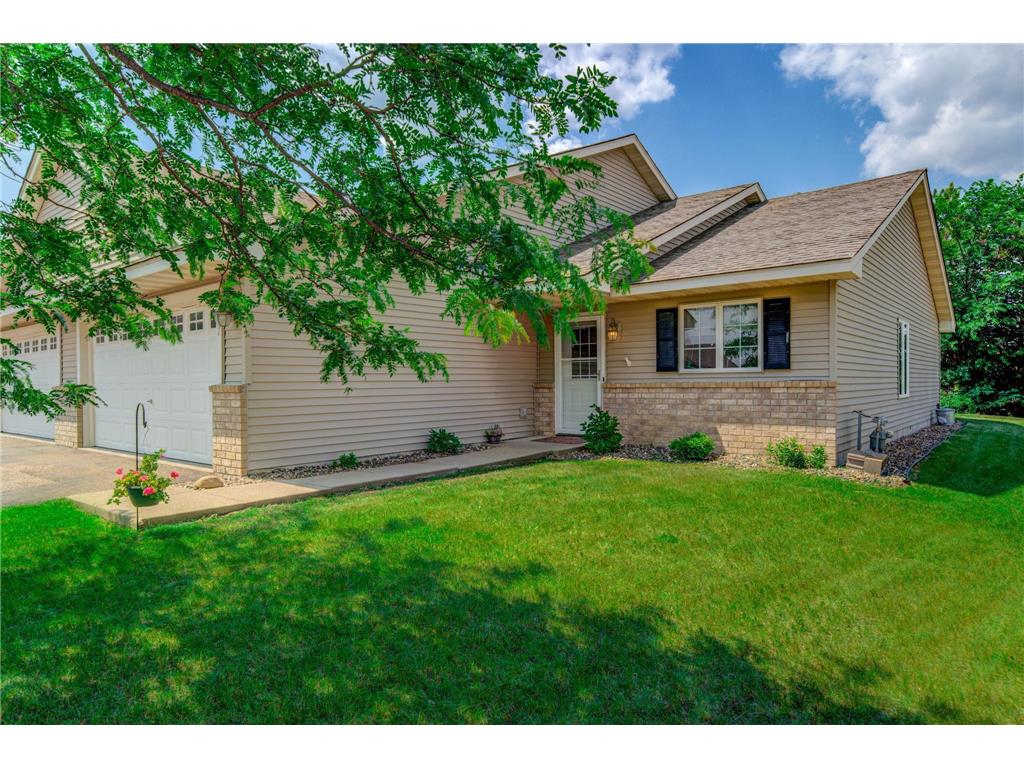 307 Wildwood Circle, Roberts, WI, 54023 MLS 6226964 Edina Realty