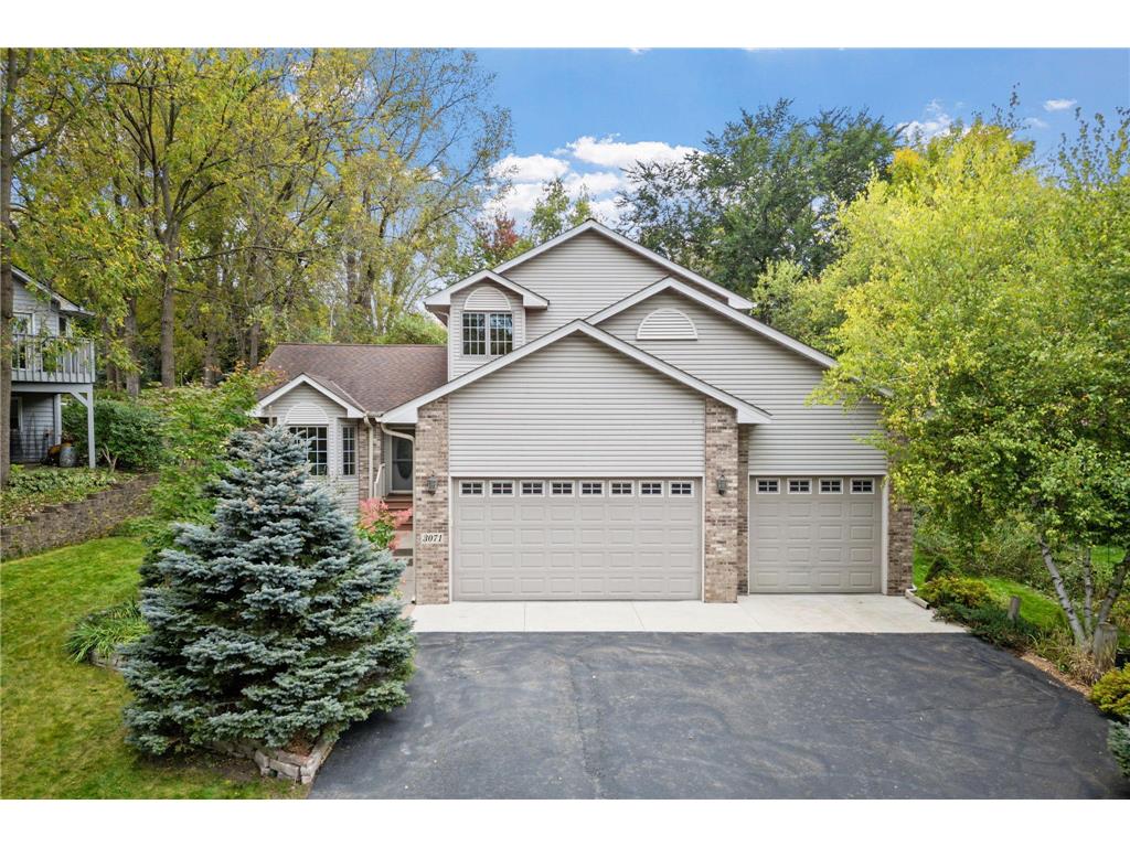 3071 Avon Street N Roseville MN 55113 6746223 image1