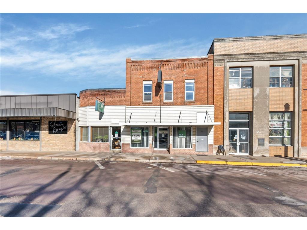 308 10th Street Windom MN 56101 7010277 image1