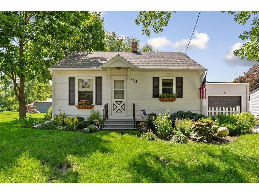 308 Balsam Avenue S New Richland MN 56072 6551081 image1