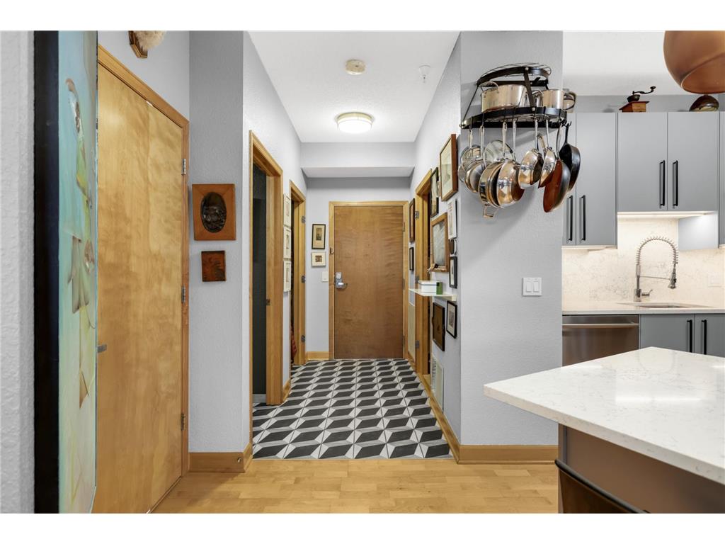 308 E 18th Street #303 Minneapolis MN 55404 7037296 image16