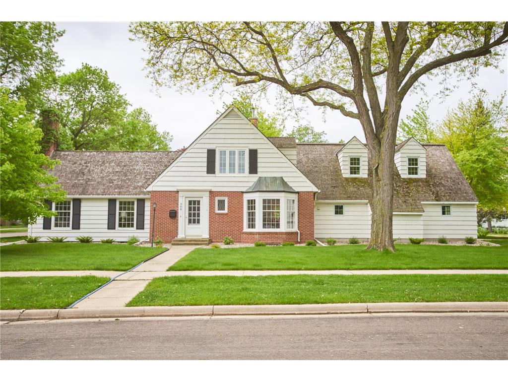 308 E Marshall Street, Marshall, MN, 56258 MLS 6215142 Edina Realty