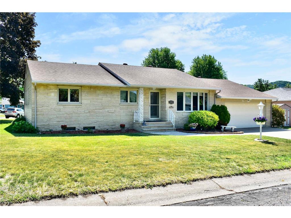 308 Emherst Street Winona MN 55987 7083049 image1