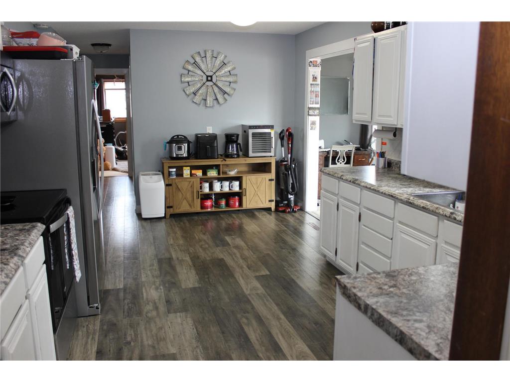 308 Lois Avenue S Herman MN 56248 7030661 image5