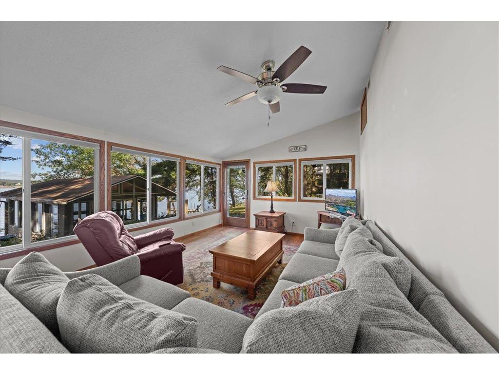 308 N Cove Road Hudson WI 54016 - St Croix River 6810571 image11