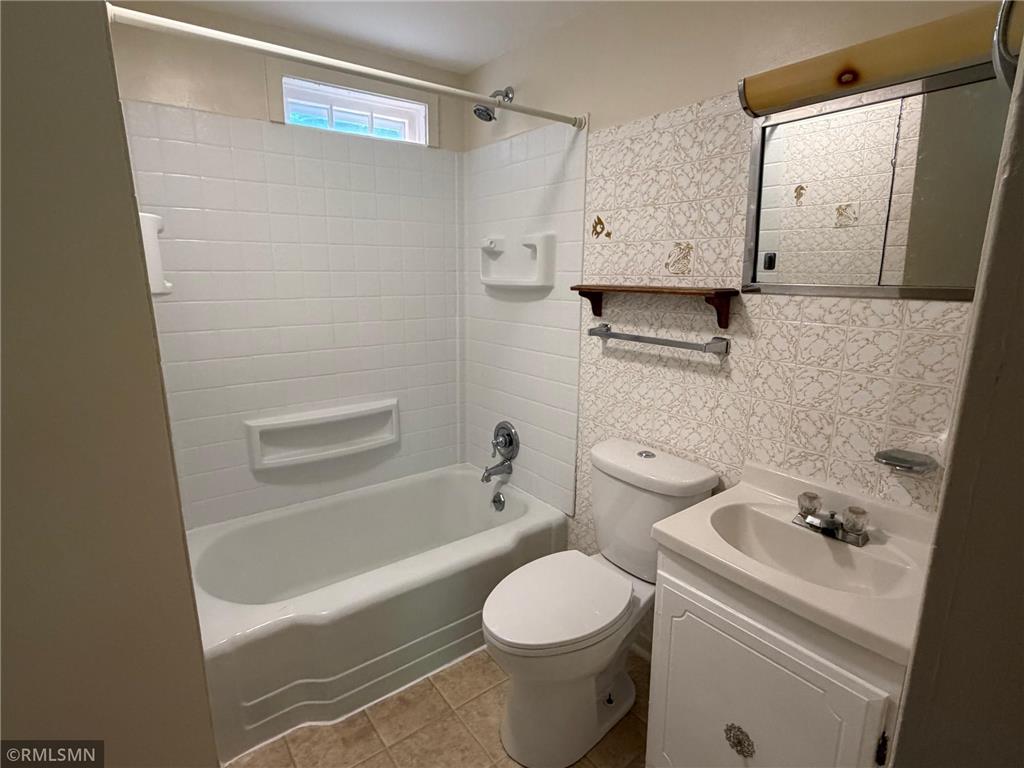 308 S 4th Street Luck WI 54853 7080765 image10