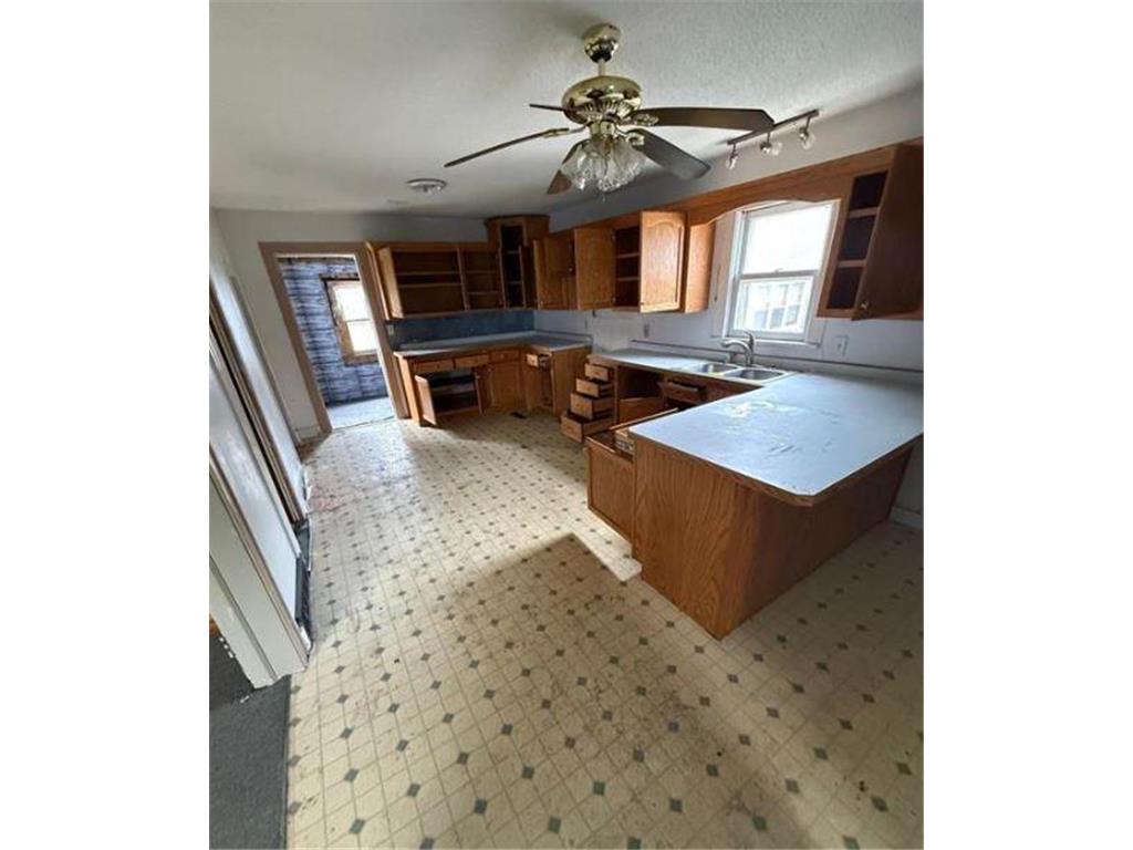 308 W 3rd Street Argyle MN 56713 7069901 image4
