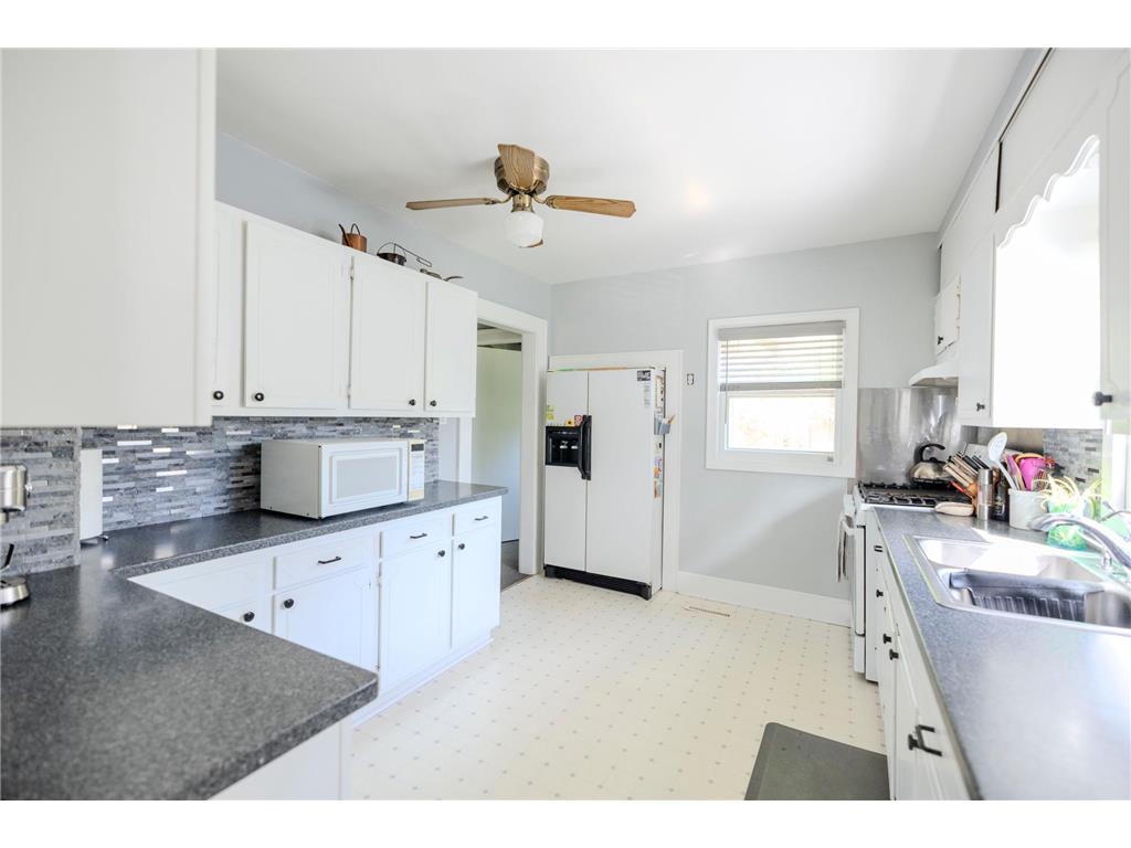 308 W 9th Street Morris MN 56267 7093994 image24