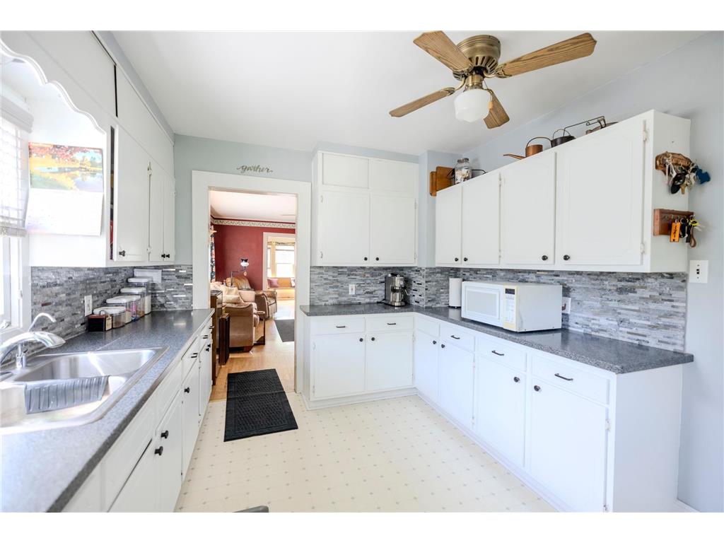 308 W 9th Street Morris MN 56267 7093994 image25