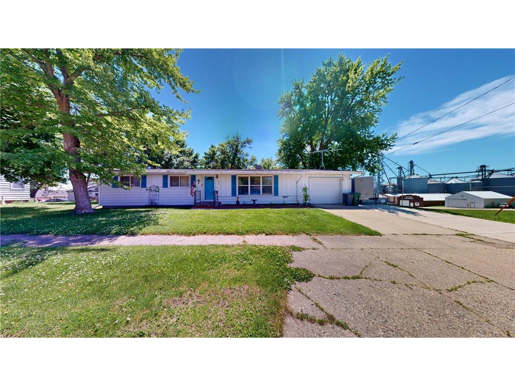 308 W State Street Kiester MN 56051 6589158 image1