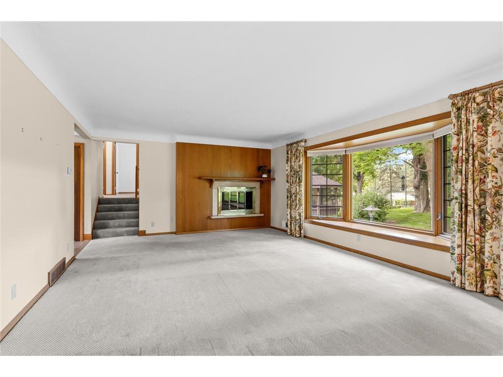 3081 Chatsworth Street N Roseville MN 55113 7027086 image10