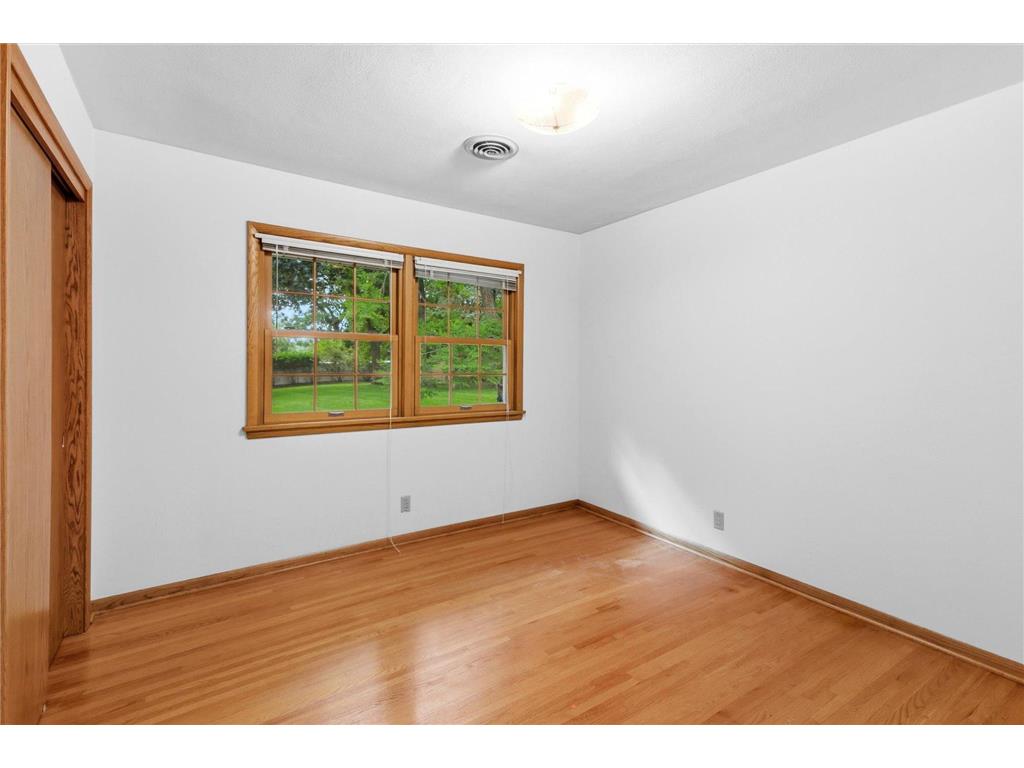 3081 Chatsworth Street N Roseville MN 55113 7027086 image18