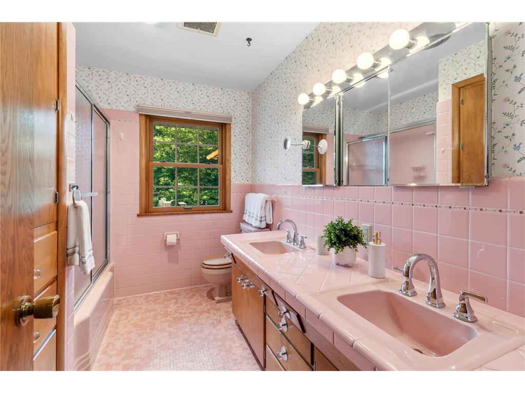 3081 Chatsworth Street N Roseville MN 55113 7027086 image19