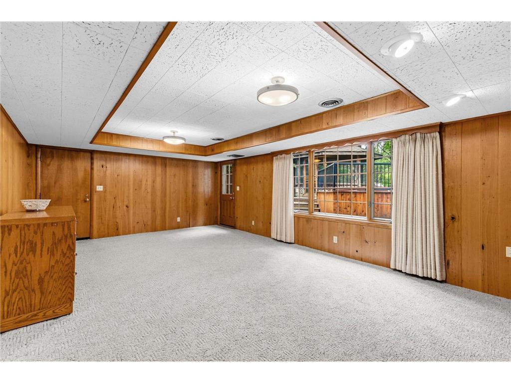3081 Chatsworth Street N Roseville MN 55113 7027086 image21