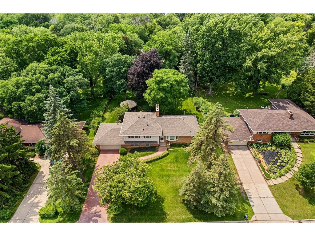 3081 Chatsworth Street N Roseville MN 55113 7027086 image30