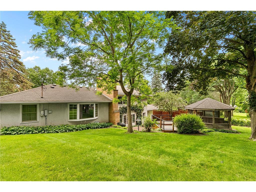 3081 Chatsworth Street N Roseville MN 55113 7027086 image35