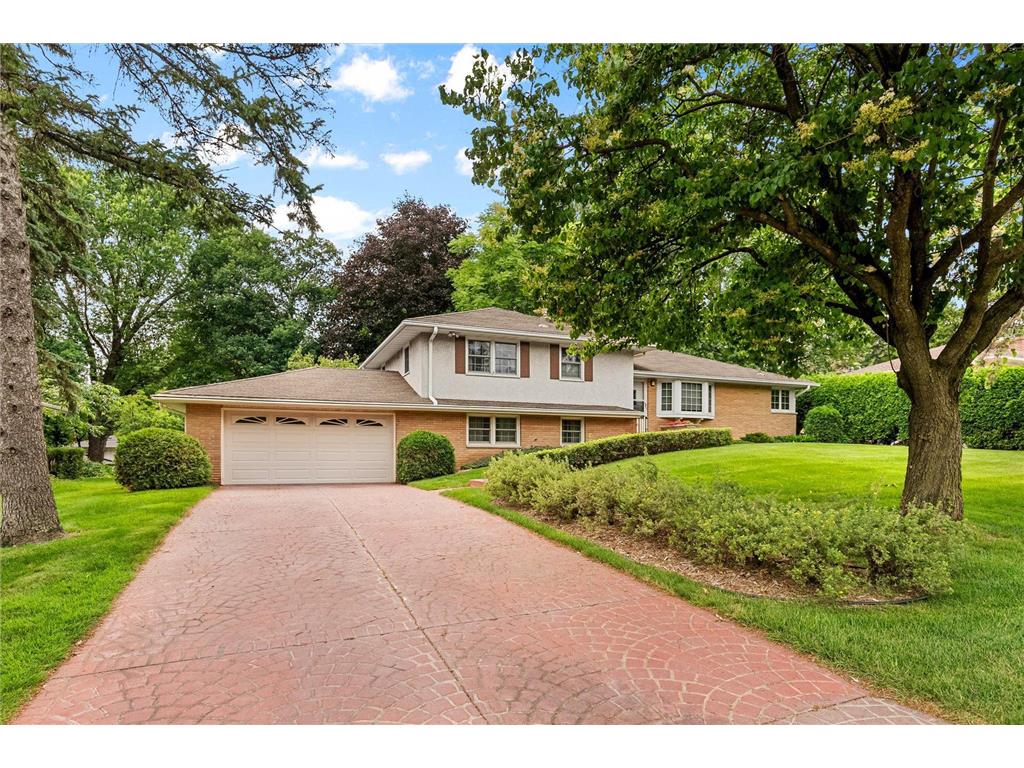 3081 Chatsworth Street N Roseville MN 55113 7027086 image38