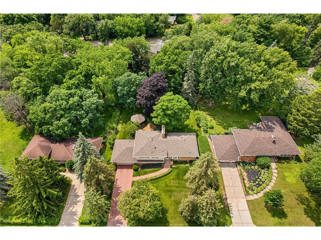 3081 Chatsworth Street N Roseville MN 55113 7027086 image39