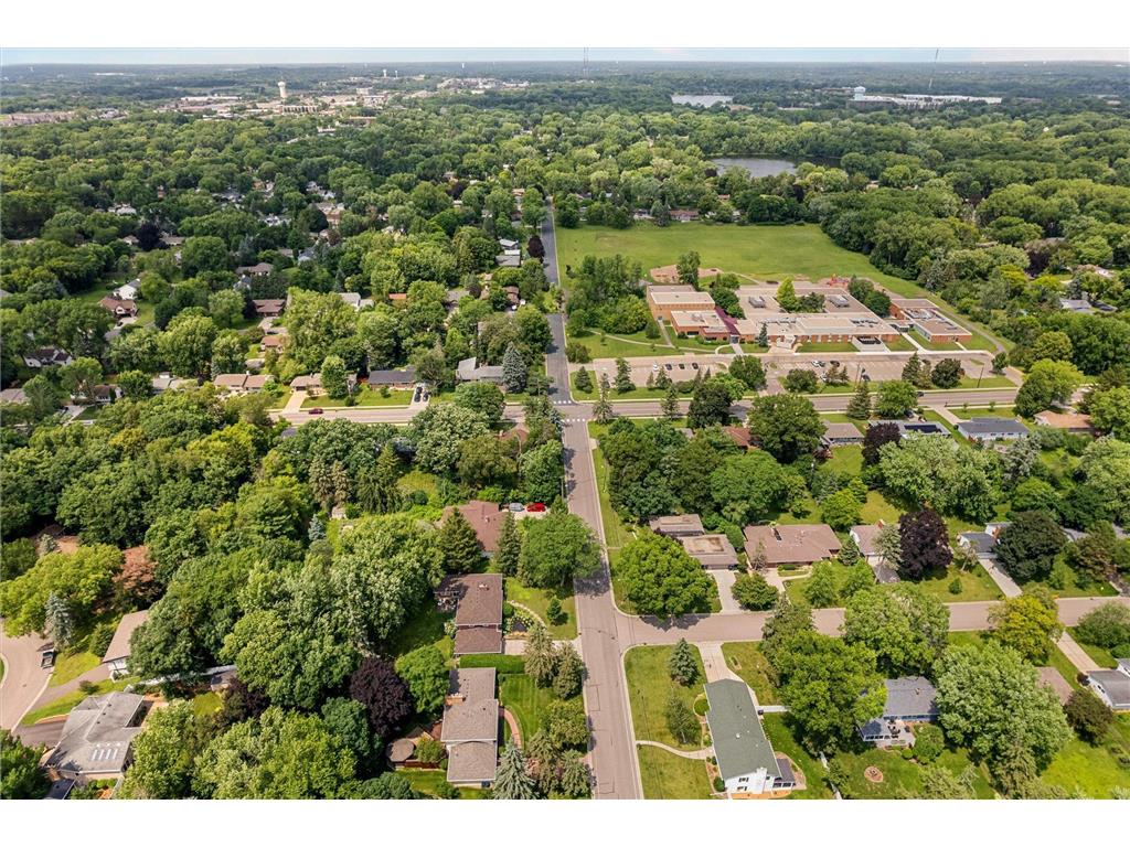3081 Chatsworth Street N Roseville MN 55113 7027086 image42