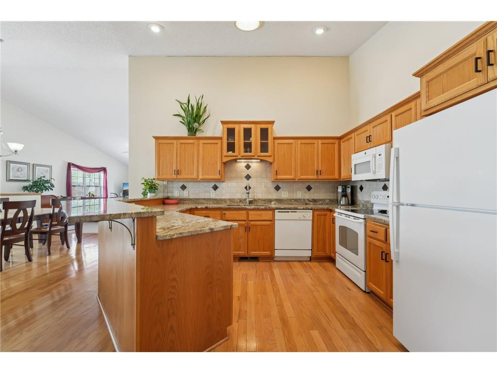 3084 Chisholm Court N Maplewood MN 55109 7012966 image10