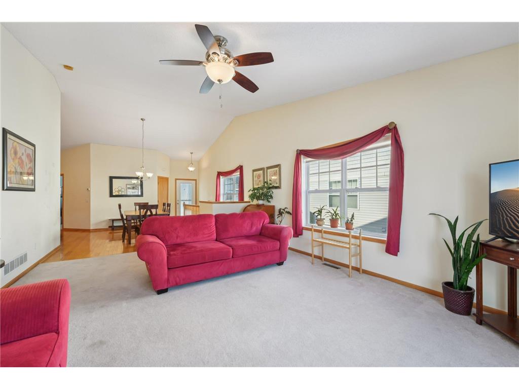 3084 Chisholm Court N Maplewood MN 55109 7012966 image15